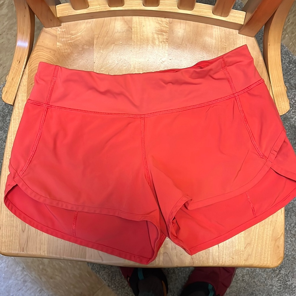 Lululemon Speed Shorts Sz 4 Alarming